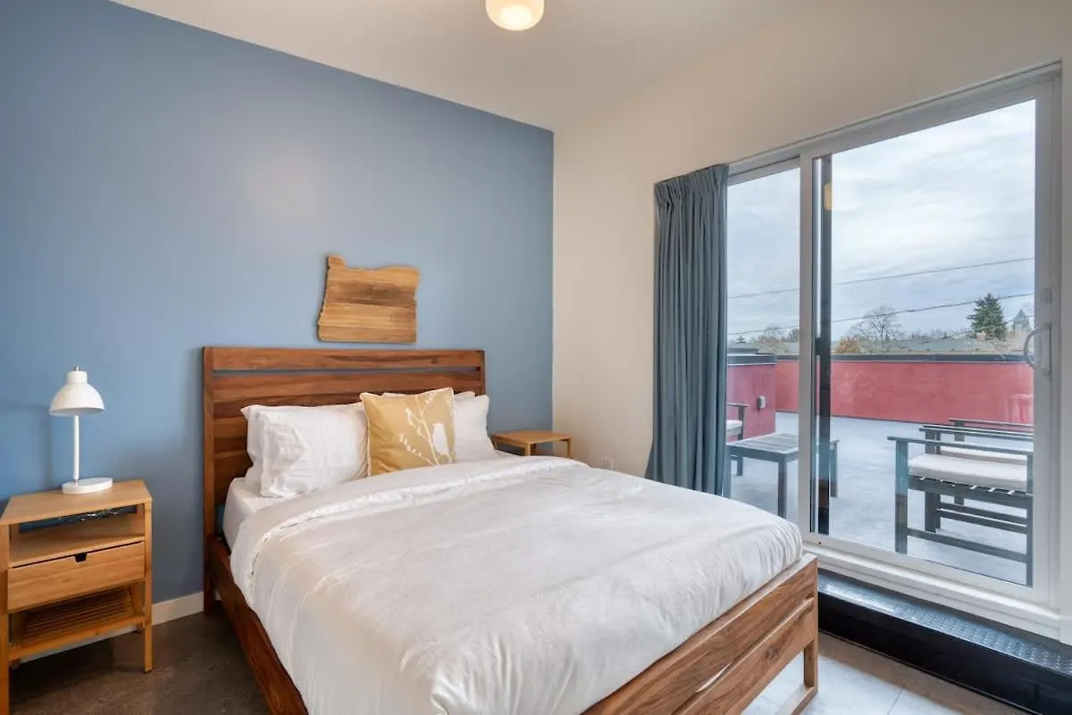 Stay Portland - Crossroads Vintage Funk Penthouse - 94 Walkscore Holiday home