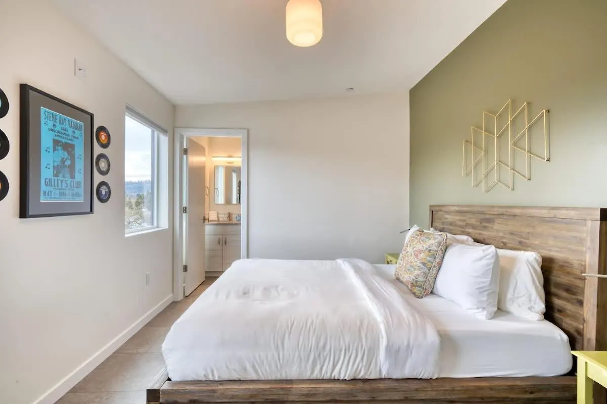 Stay Portland - Crossroads Vintage Funk Penthouse - 94 Walkscore Holiday home