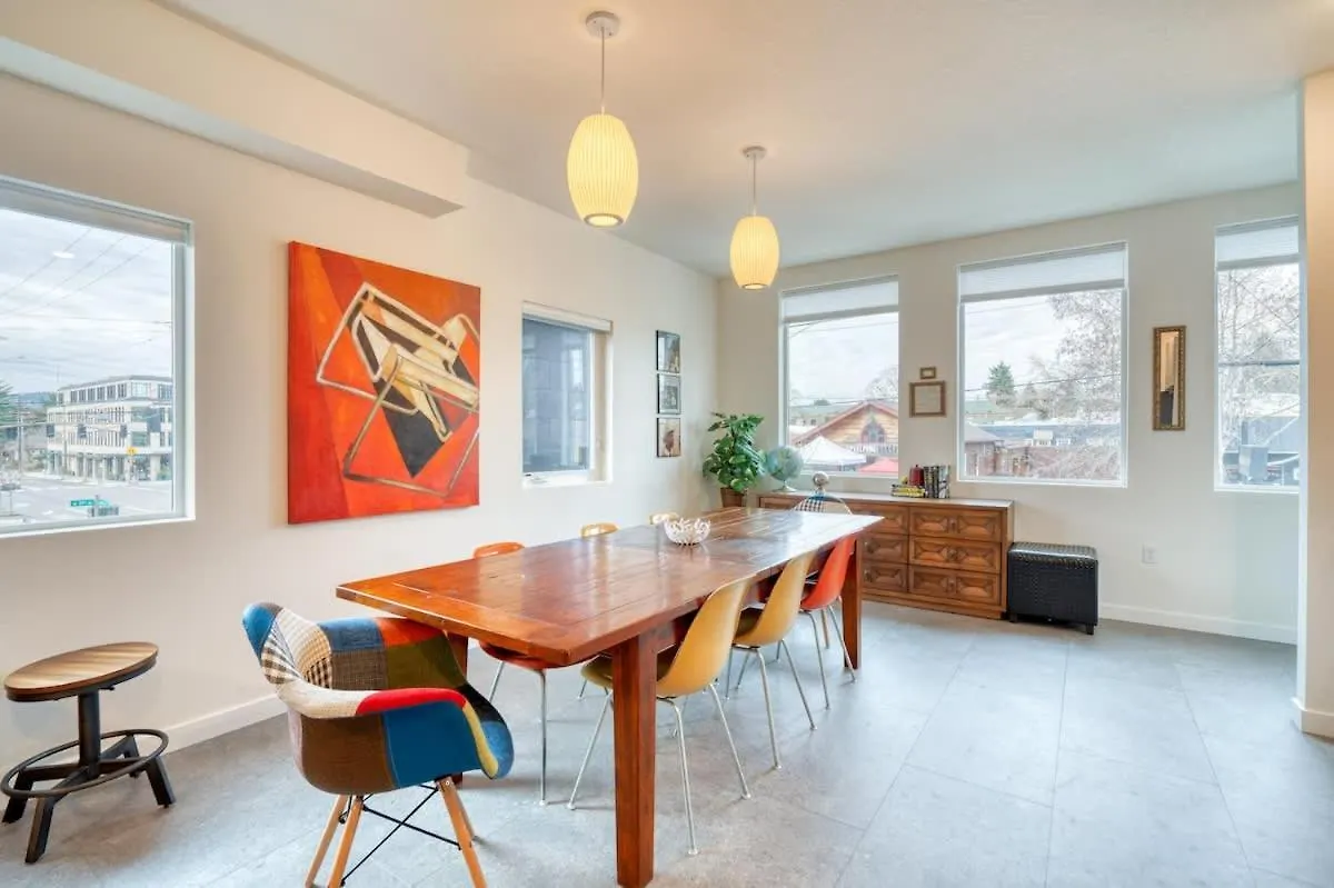 Stay Portland - Crossroads Vintage Funk Penthouse - 94 Walkscore Holiday home