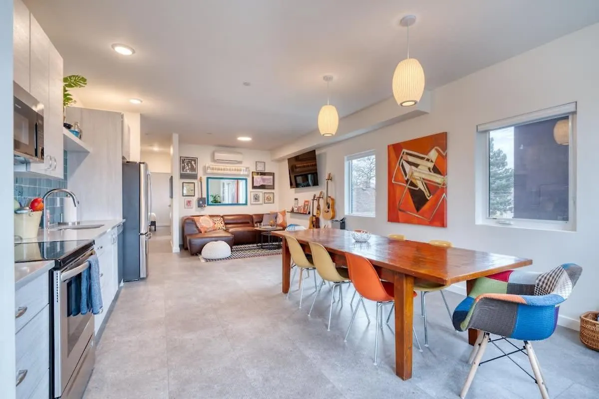 Stay Portland - Crossroads Vintage Funk Penthouse - 94 Walkscore