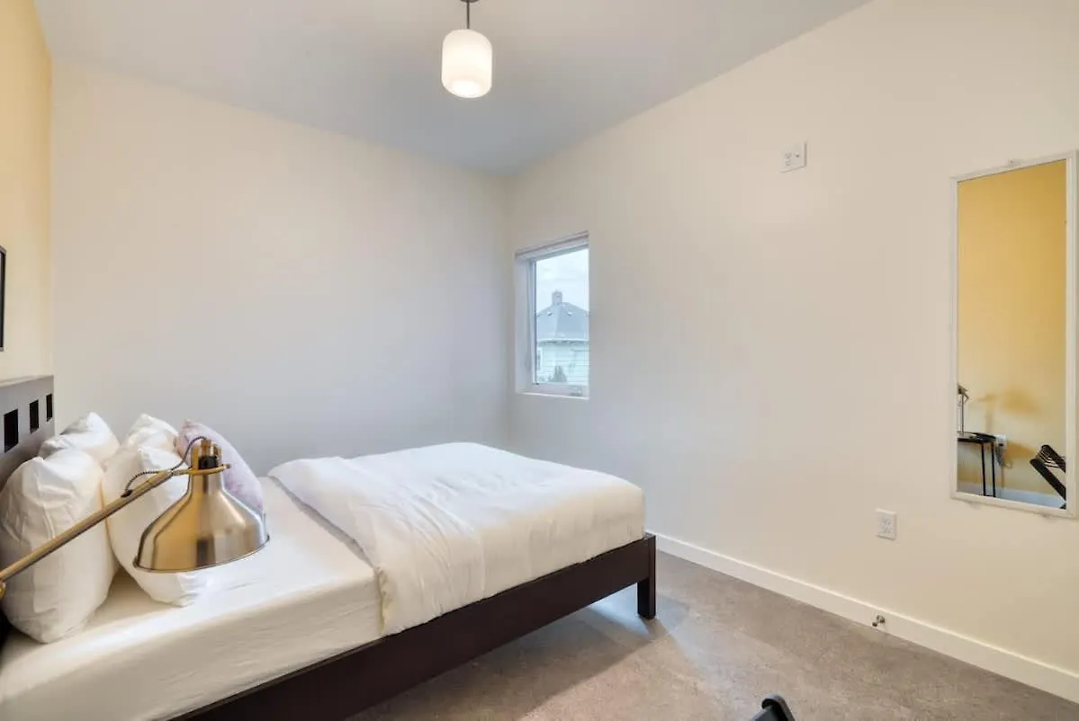 Holiday home Stay Portland - Crossroads Vintage Funk Penthouse - 94 Walkscore United States