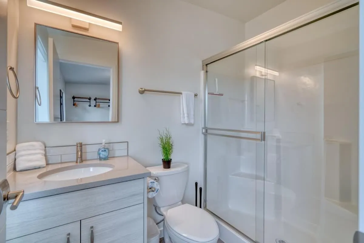Stay Portland - Crossroads Vintage Funk Penthouse - 94 Walkscore